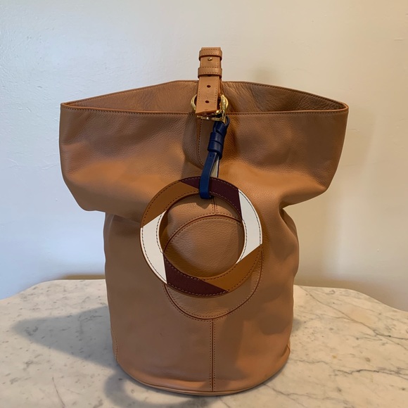 Beautiful Diane von Furstenberg Tote - Picture 1 of 8